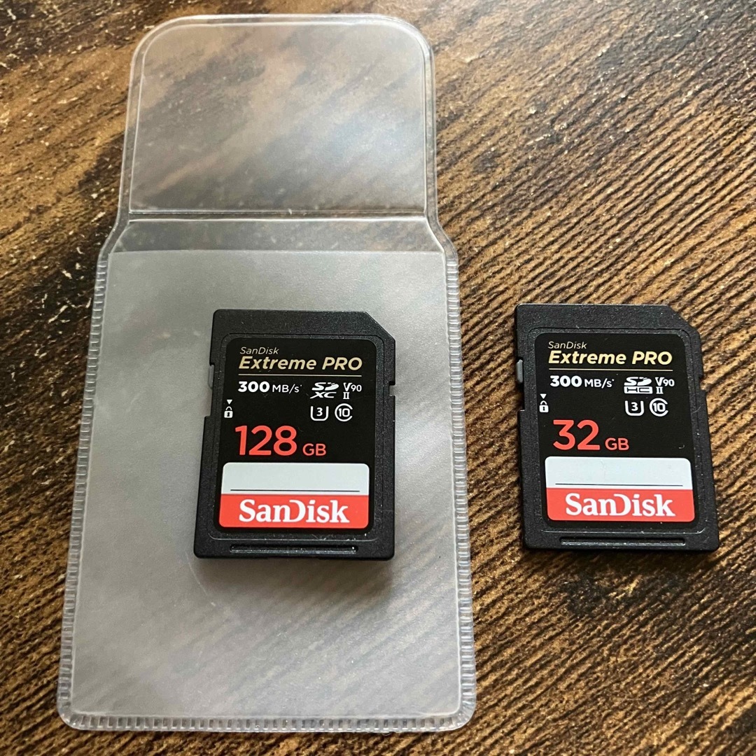 販売のものです SanDisk UHS-II 128GB SDカード スマホ/家電/カメラ
