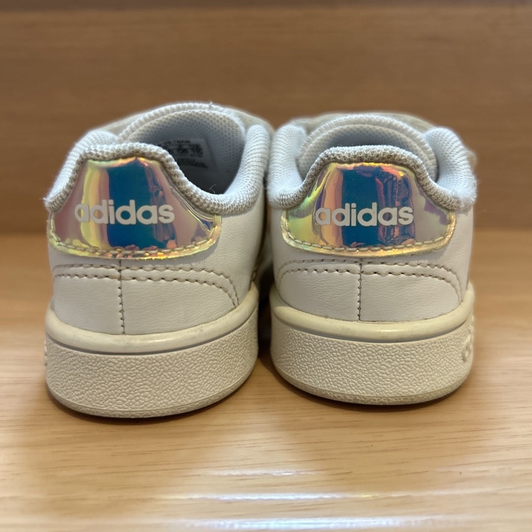 adidas(アディダス)のアディダス　ベビーシューズ　 キッズ/ベビー/マタニティのベビー靴/シューズ(~14cm)(スニーカー)の商品写真