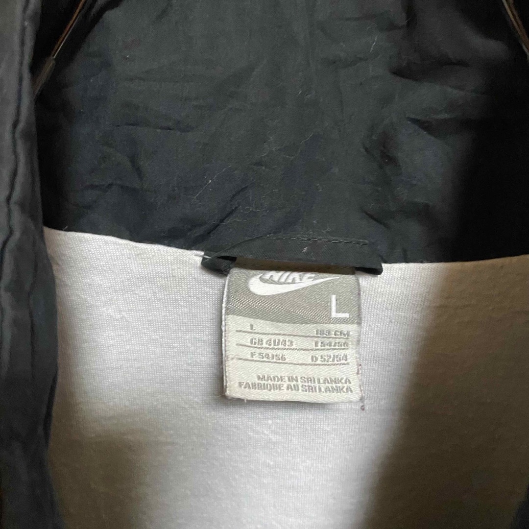 NIKE(ナイキ)のナイキ　ナイロンジャケット　ワンポイント刺繍ロゴ メンズのジャケット/アウター(ナイロンジャケット)の商品写真