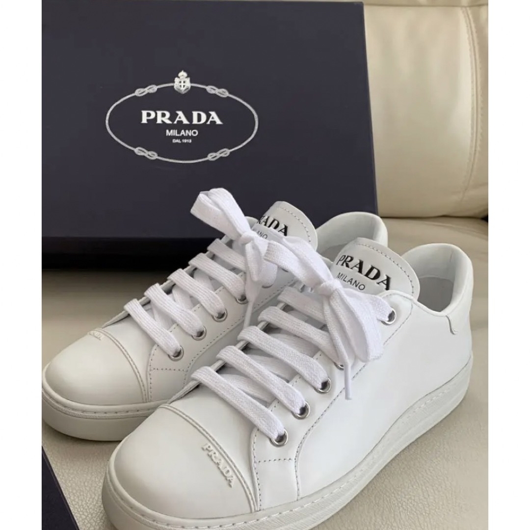 PRADA プラダ スニーカー牛革 23cm ホワイト新品❤️ - スニーカー