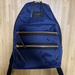 マークジェイコブス(MARC JACOBS)のMARC JACOBS   ナイロンリュック　ネイビー(リュック/バックパック)