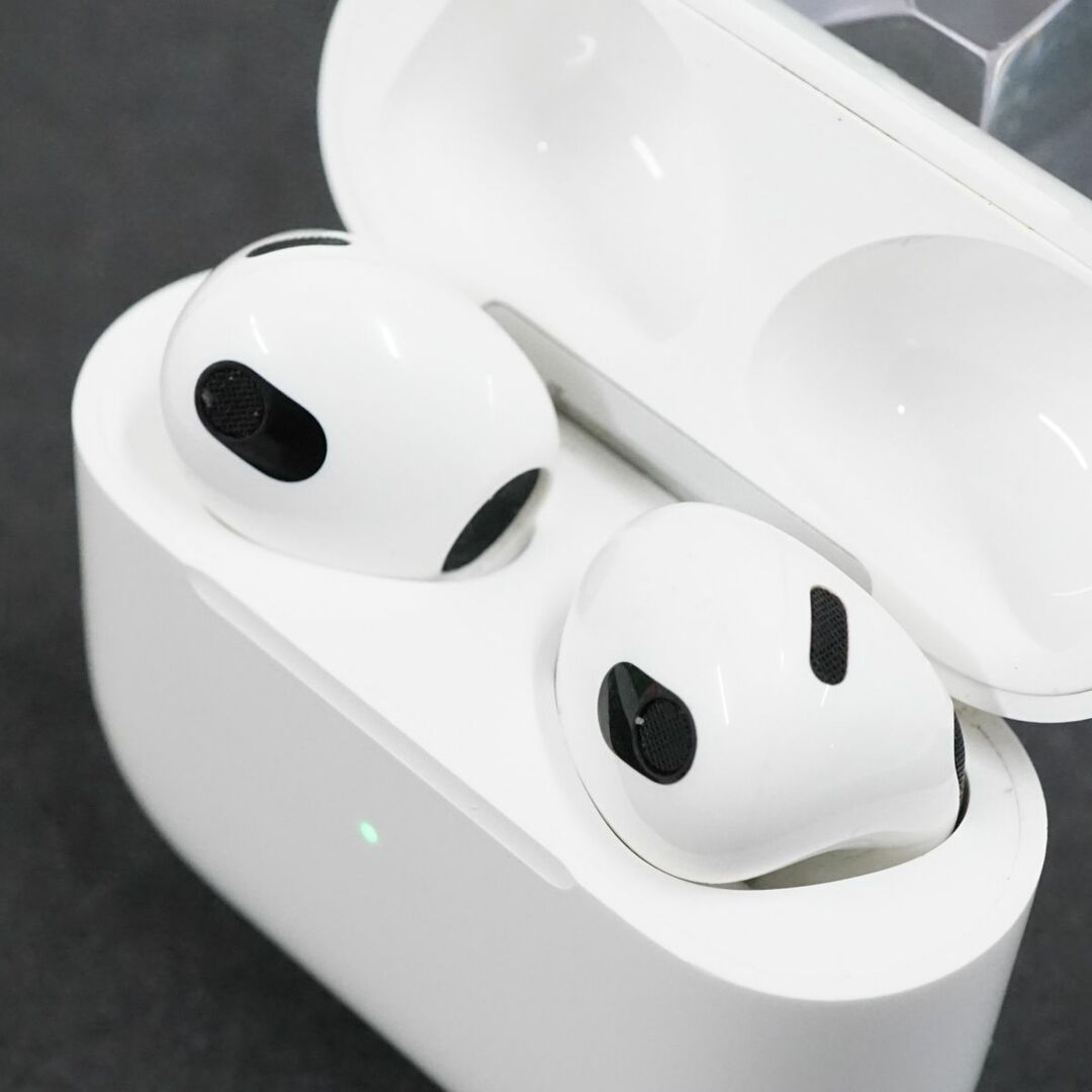 air pods 第三世代 magsafe充電ケース付き