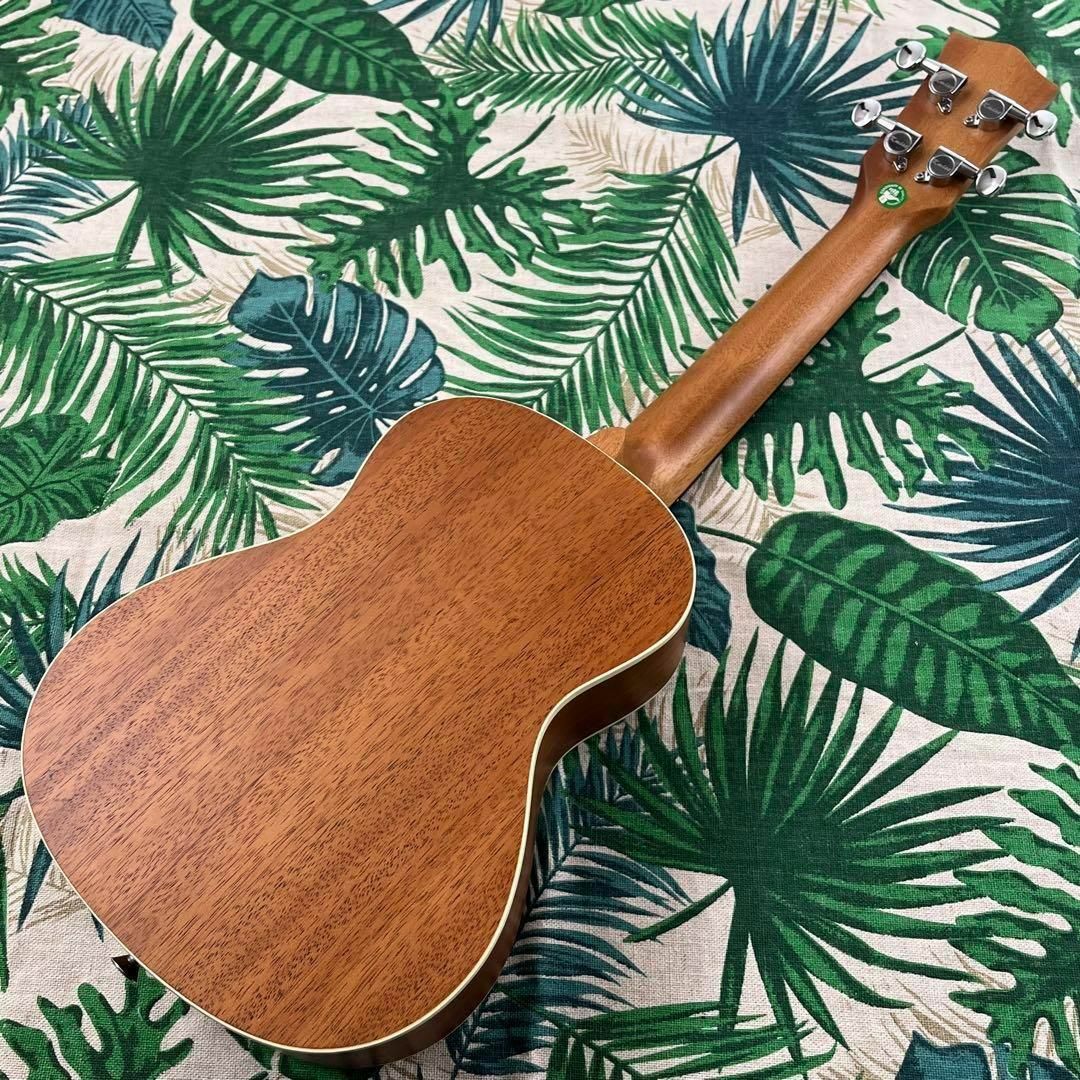 【Kmise ukulele】スプルース単板のエレキ・コンサートウクレレ