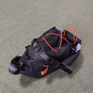 オルトリーブ(ORTLIEB)のオルトリーブシートパック 11L F9912 中古品(バッグ)