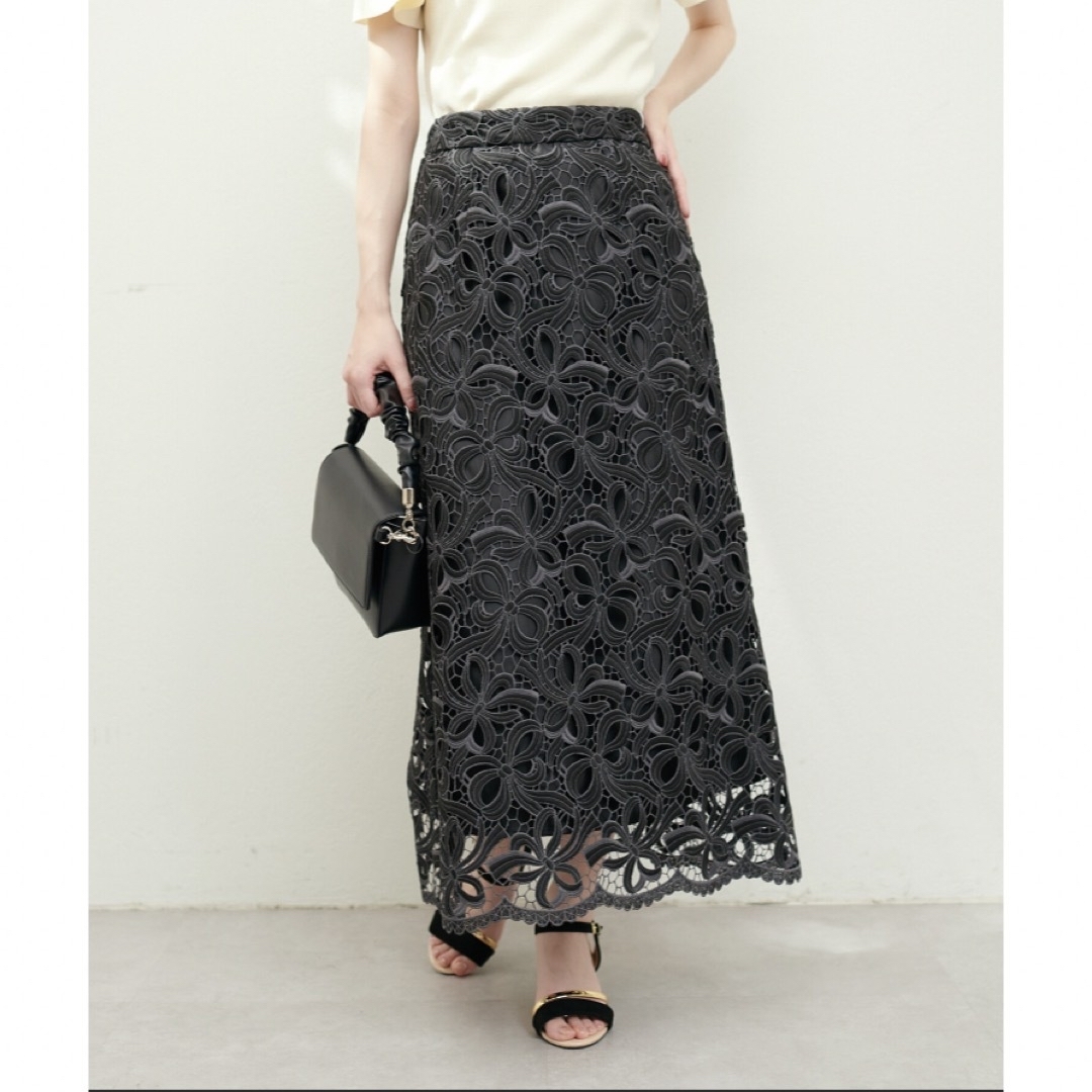 natural couture(ナチュラルクチュール)の23SS新作/リボンモチーフケミカルレーススカート レディースのスカート(ロングスカート)の商品写真
