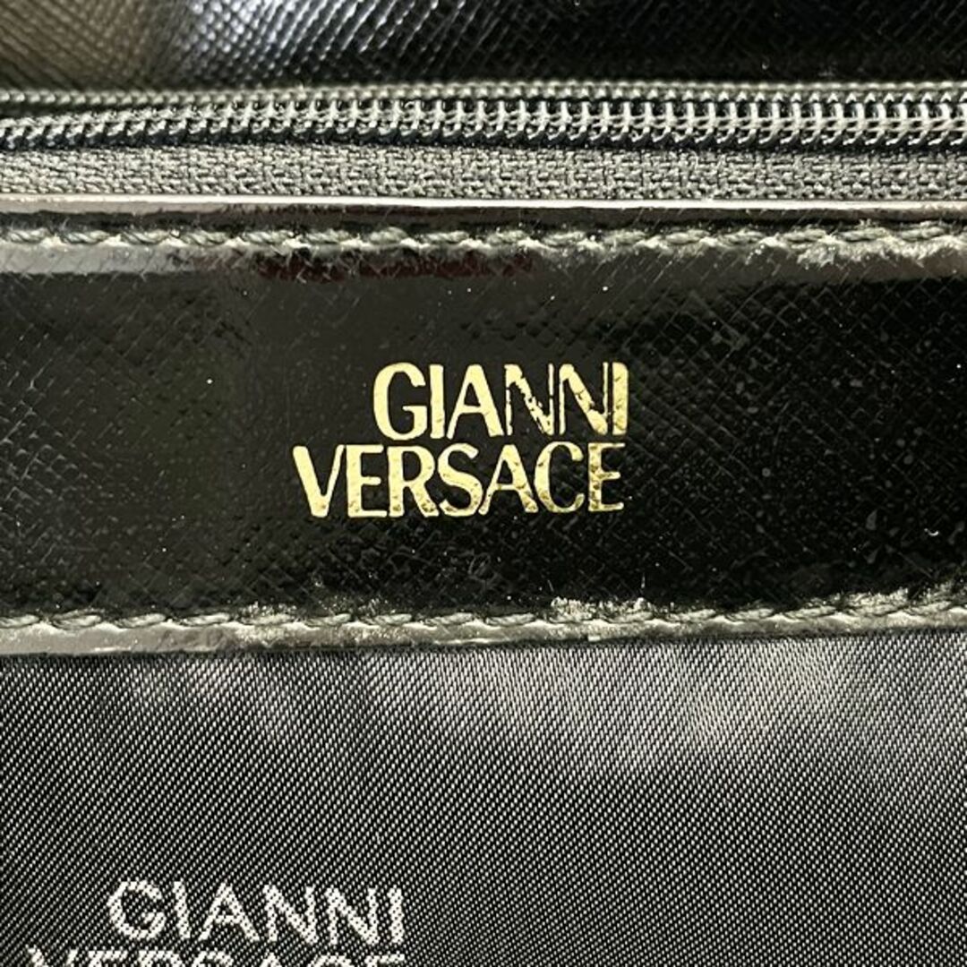 Gianni Versace サンバースト トップハンドル ヴィンテージ チャーム付き ハンドバッグ