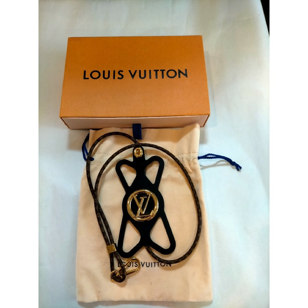 LOUIS VUITTON(ルイヴィトン)のルイ ヴィトン モノグラム スマートフォンホルダー ルイーズ  アクセサリー スマホ/家電/カメラのスマホアクセサリー(ネックストラップ)の商品写真