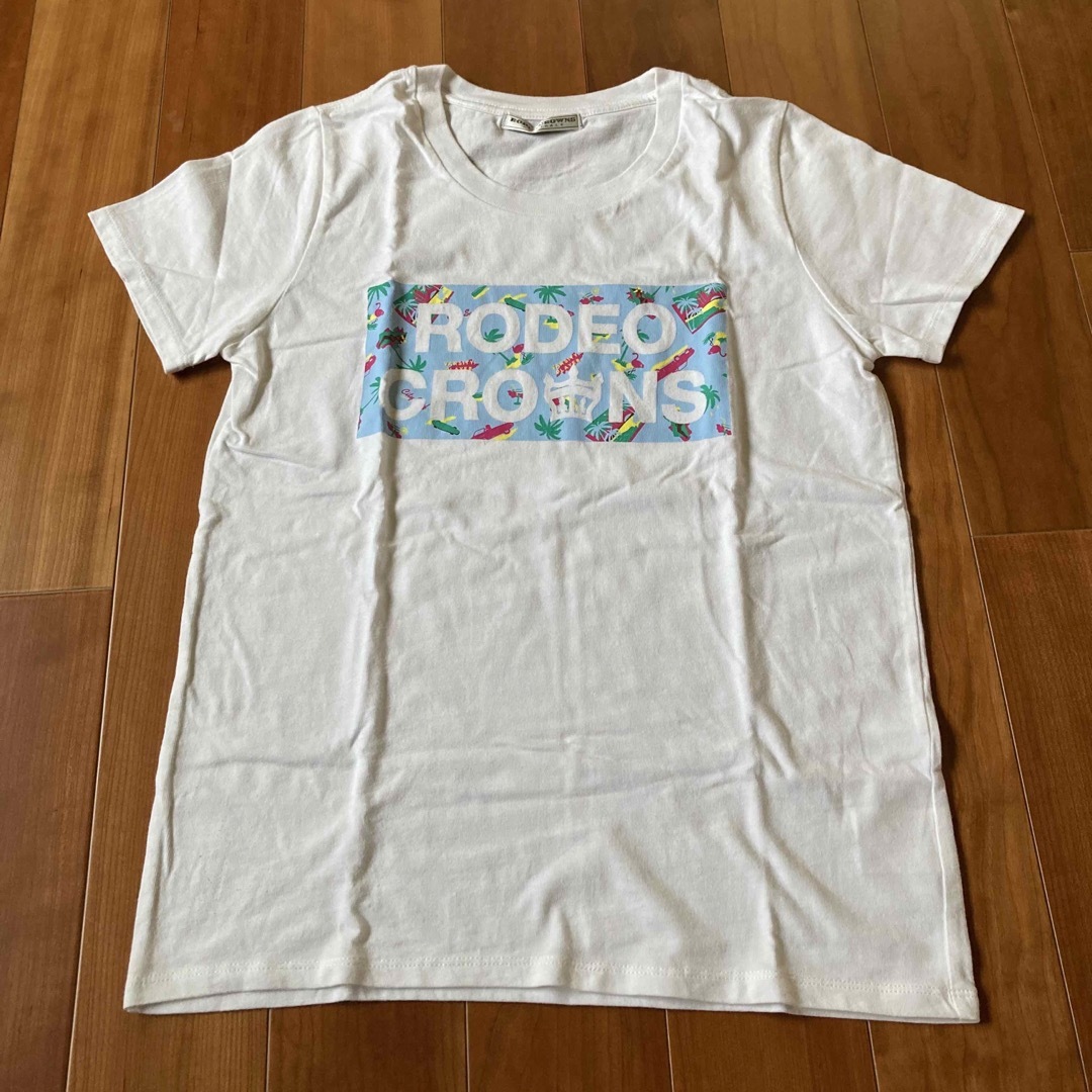 RODEO CROWNS WIDE BOWL(ロデオクラウンズワイドボウル)のロデオクラウンズ　Tシャツ2枚 レディースのトップス(Tシャツ(半袖/袖なし))の商品写真