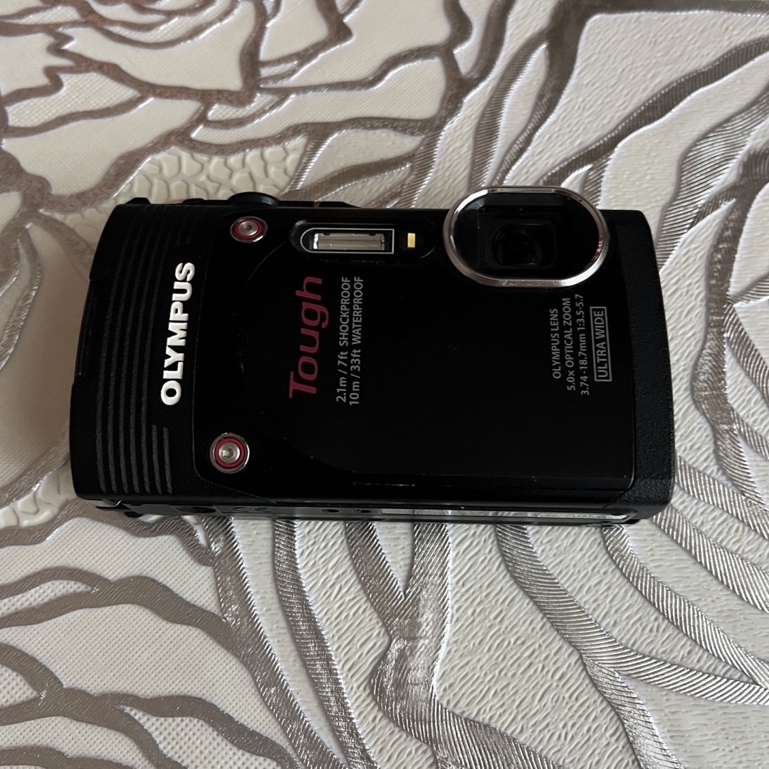 白 フリル付 オリンパス TG-850 防水 コンパクトデジカメ OLYMPUS
