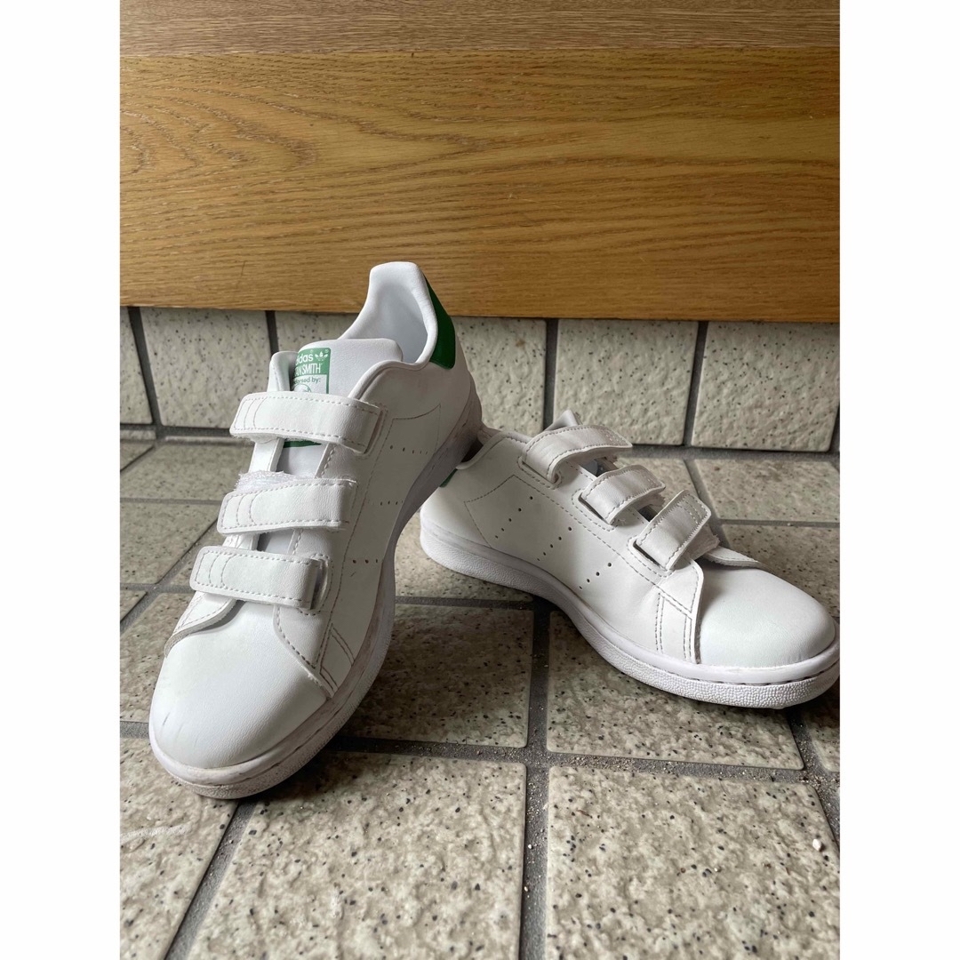 STANSMITH（adidas）(スタンスミス)のスタンスミス adidas キッズスニーカー キッズ/ベビー/マタニティのキッズ靴/シューズ(15cm~)(スニーカー)の商品写真