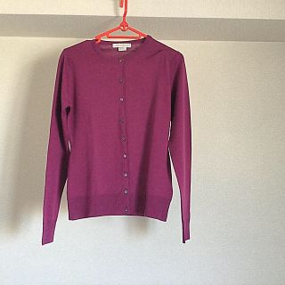 ジョンスメドレー(JOHN SMEDLEY)のジョンスメドレー 紫 ニット(カーディガン)