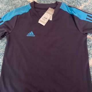 アディダス(adidas)のadidas 半袖(Tシャツ/カットソー)