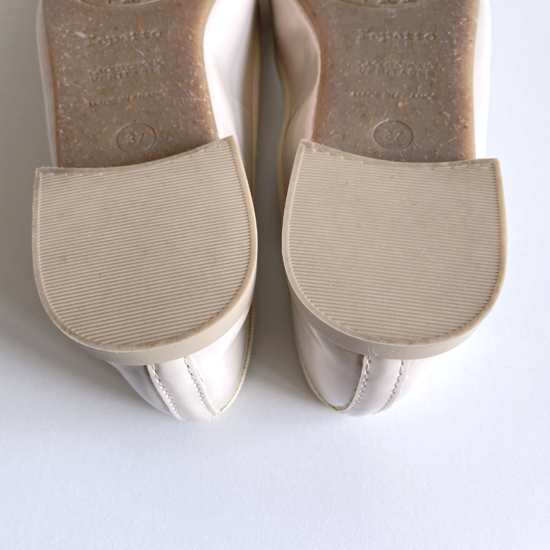 repetto(レペット)のほぼ未使用✨repetto　レペット　エナメルバレエシューズ　ベージュ　37 レディースの靴/シューズ(バレエシューズ)の商品写真