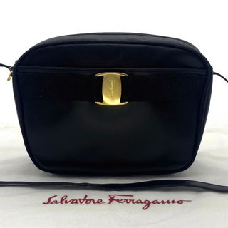 サルヴァトーレフェラガモ(Salvatore Ferragamo)のフェラガモ Ferragamo ヴァラリボン ショルダーバッグ レザー ブラック(ショルダーバッグ)