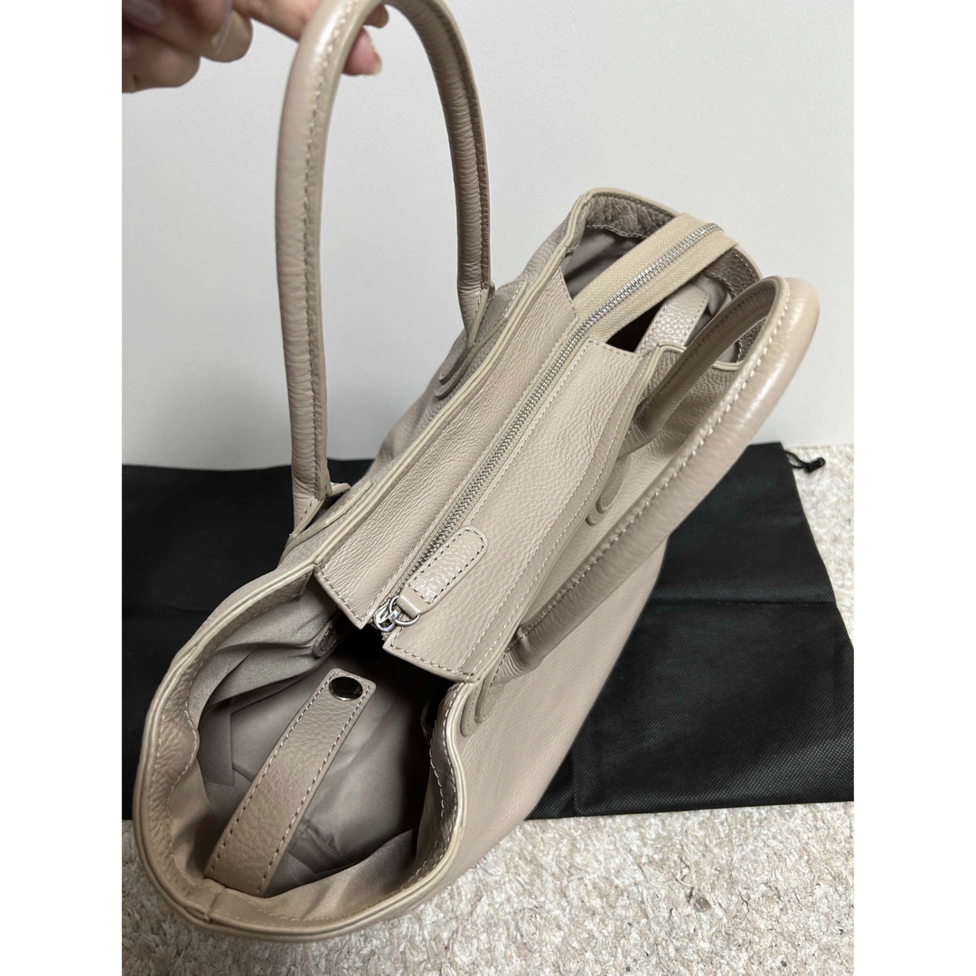 M-premier(エムプルミエ)のエムプリミエ　本革　バッグ　新品 レディースのバッグ(ハンドバッグ)の商品写真
