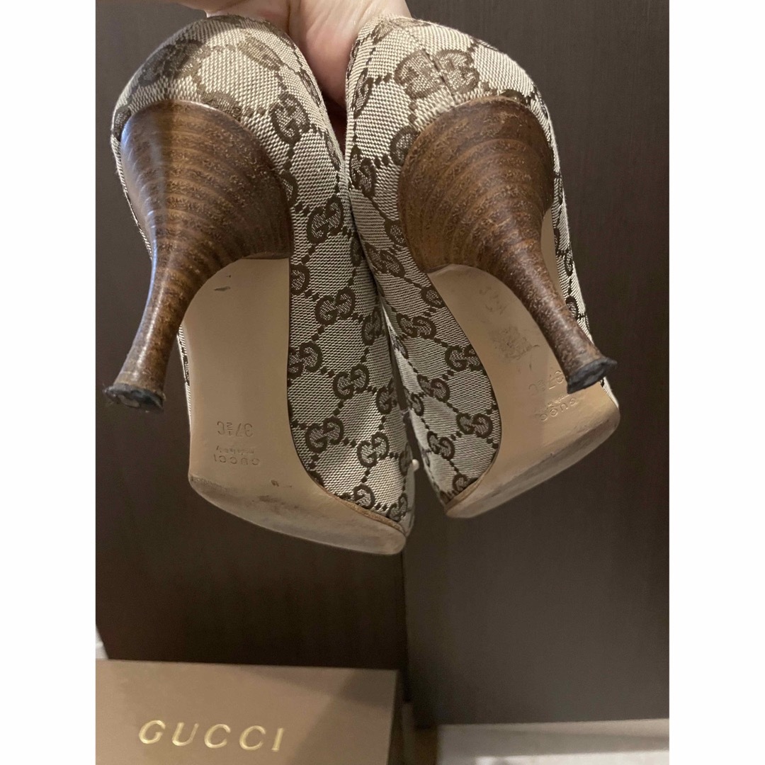 GUCCI ヒール　白　24.0 ベージュ