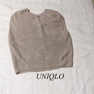 ユニクロ(UNIQLO)のUNIQLO ユニクロ　サマーニット  ワッフル　ベージュ　Vネック　s(ニット/セーター)