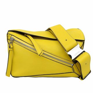 ロエベ(LOEWE)のロエベ バムバッグスモール ボディバッグ  レザー  B510P35X09(ボディバッグ/ウエストポーチ)