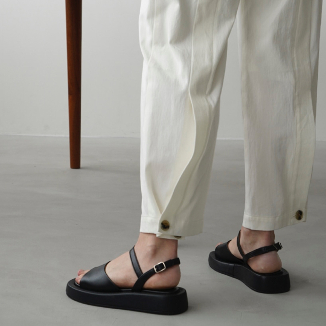 EDGE SOLE CURVE SANDALS | escolalf.com.br