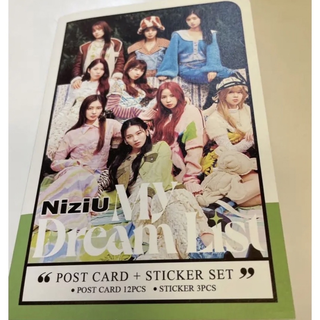 NiziU(ニジュー)のNiziUポストカード12枚セット＆ステッカー3pセット エンタメ/ホビーのCD(K-POP/アジア)の商品写真