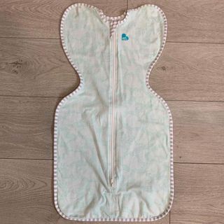 スワドルミー(Swaddle Me)のスワドルアップ おくるみ オールシーズン用 オーガニック　Mサイズ(おくるみ/ブランケット)