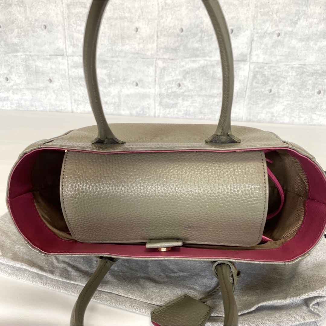極美品】A.D.M.J シュリンク型押し グレージュ S.H.C ハンドバッグ