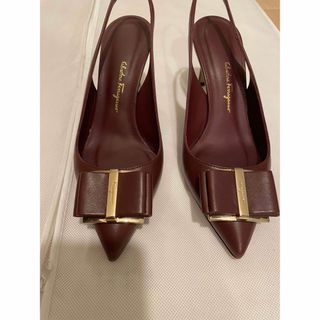 サルヴァトーレフェラガモ(Salvatore Ferragamo)のフェラガモ  パンプス(ハイヒール/パンプス)