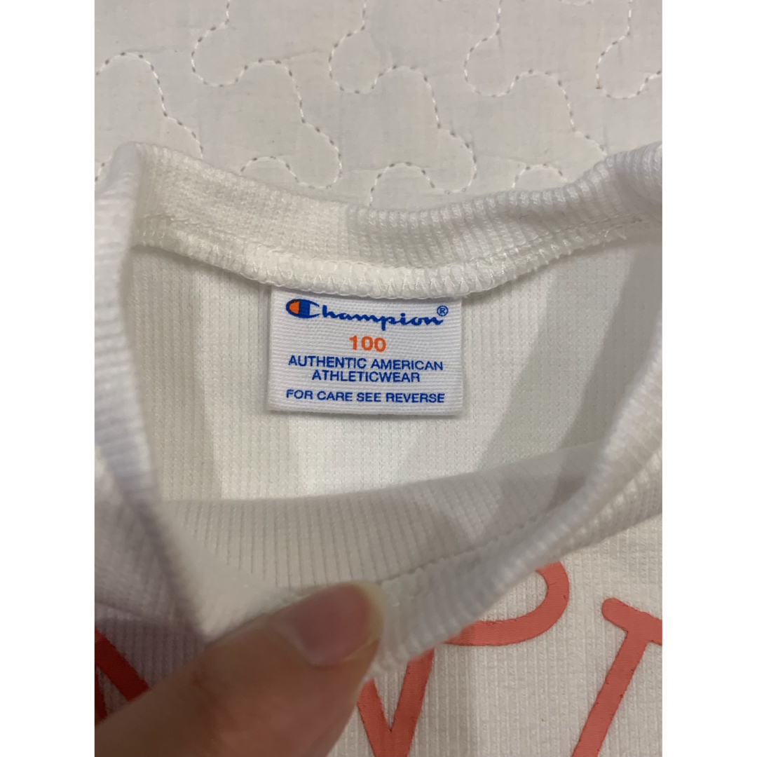 Champion(チャンピオン)の★新品未使用　チャンピオン　リブtシャツ　100 キッズ/ベビー/マタニティのキッズ服女の子用(90cm~)(Tシャツ/カットソー)の商品写真