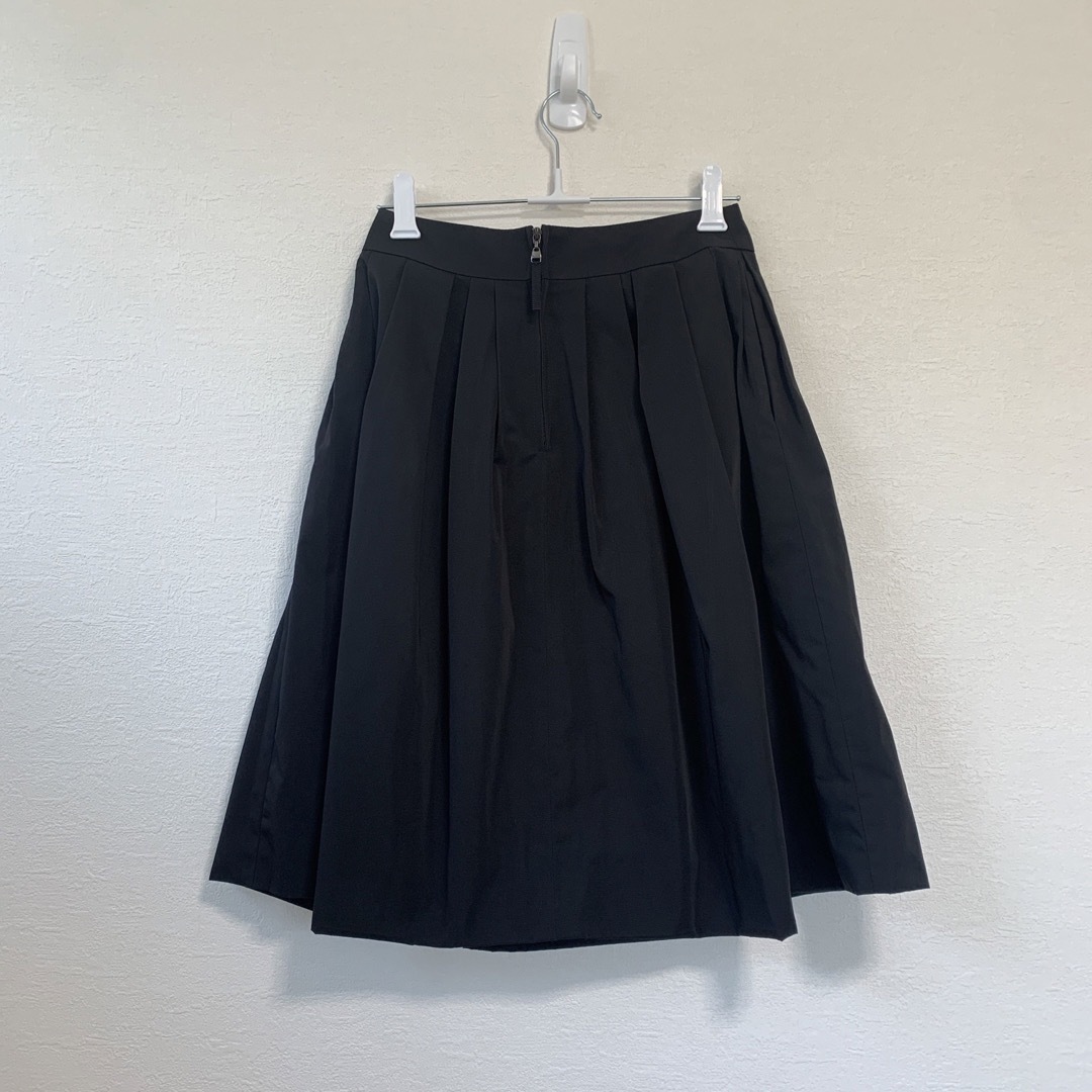 M-premier(エムプルミエ)のタックスカート レディースのスカート(ひざ丈スカート)の商品写真