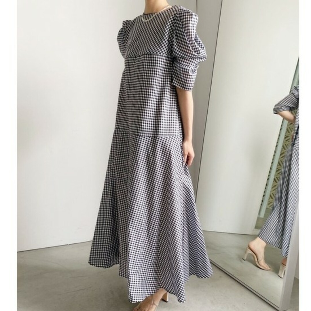 Ameri VINTAGE(アメリヴィンテージ)のAmeri　MEDI GINGHAM CHECK 2WAY PUF レディースのワンピース(ロングワンピース/マキシワンピース)の商品写真