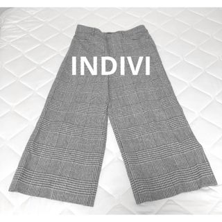 インディヴィ(INDIVI)のINDIVI チェック柄　ウールクロップドワイドパンツ(クロップドパンツ)