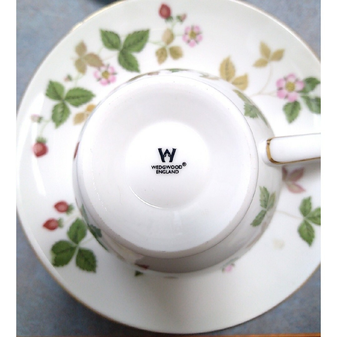 WEDGWOOD - Wedgwood ワイルド・ストロベリー ティーカップ WEDGWOOD - Wedgwood ワイルド・ストロベリー ティーカップ