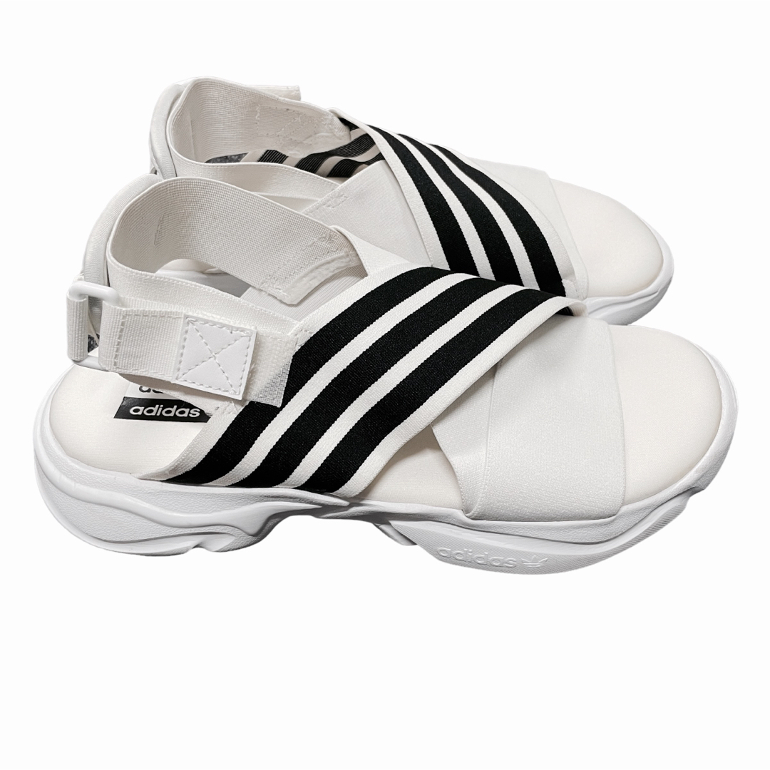 Originals（adidas）(オリジナルス)のadidas Originals サンダル マグマ MAGUR レディースの靴/シューズ(サンダル)の商品写真