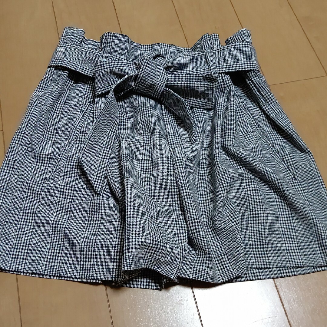 ZARA(ザラ)のZARA レディースのパンツ(キュロット)の商品写真