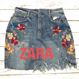 ザラ(ZARA)の【ZARA】デニムスカート　刺繍　ダメージ加工　Mサイズ(ひざ丈スカート)