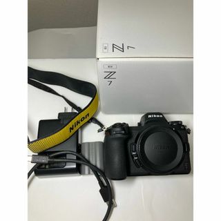 ニコン(Nikon)のニコン　Z7・ショット数　8443回.ほぼ美品　(ミラーレス一眼)