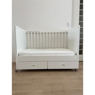 IKEA ベビーベッド STUVA ホワイト 収納付き キャスター付き