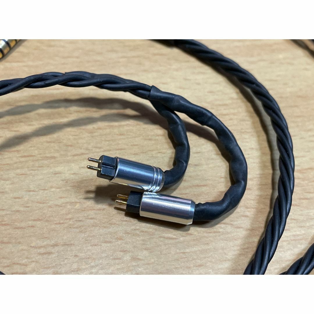 Brise audio YATONO 2pin 4.4mm （改造品） スマホ/家電/カメラのオーディオ機器(ヘッドフォン/イヤフォン)の商品写真