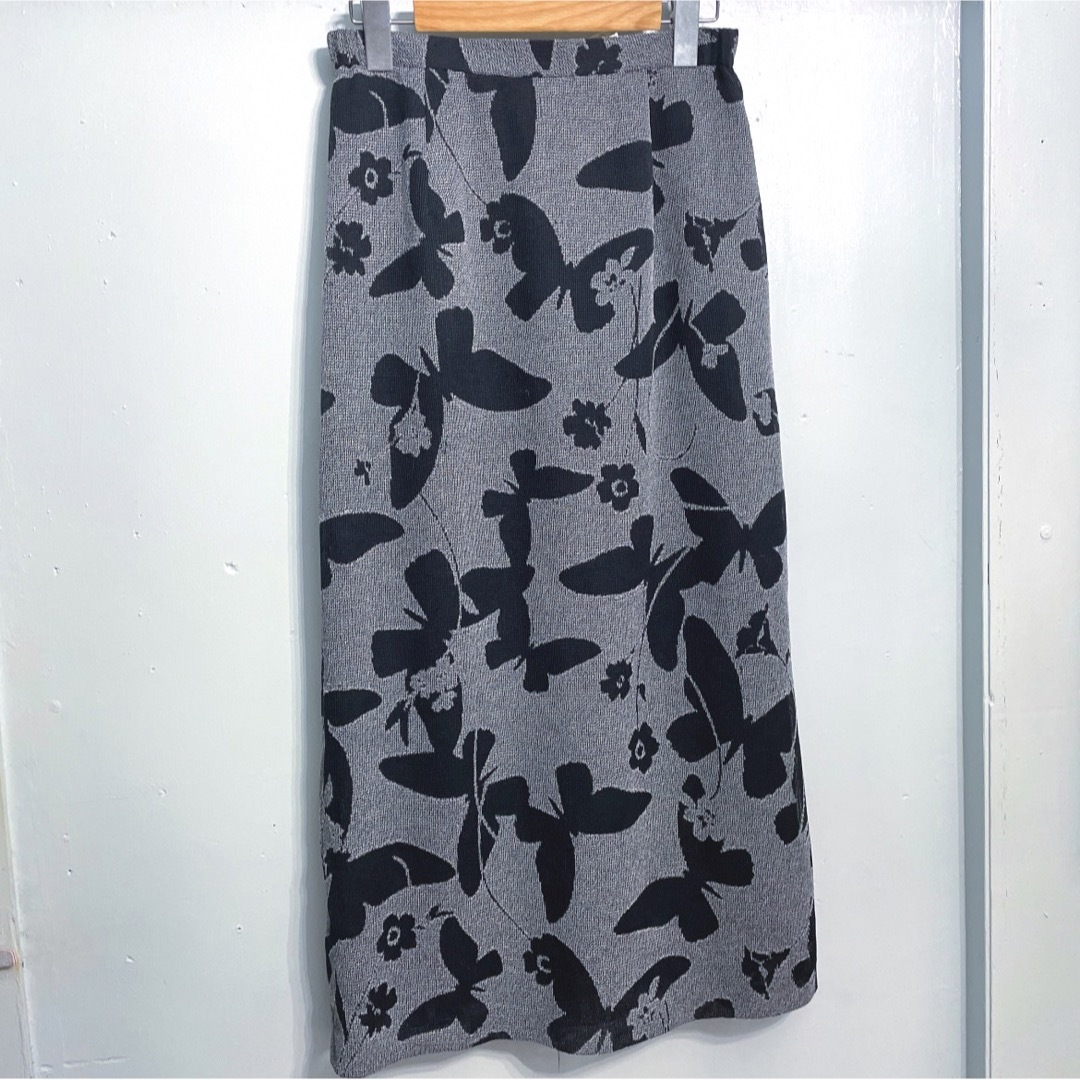 HANAE MORI(ハナエモリ)のハナエモリ　HANAEMORI ロングスカート　バタフライ　ブラック　40 M レディースのスカート(ロングスカート)の商品写真