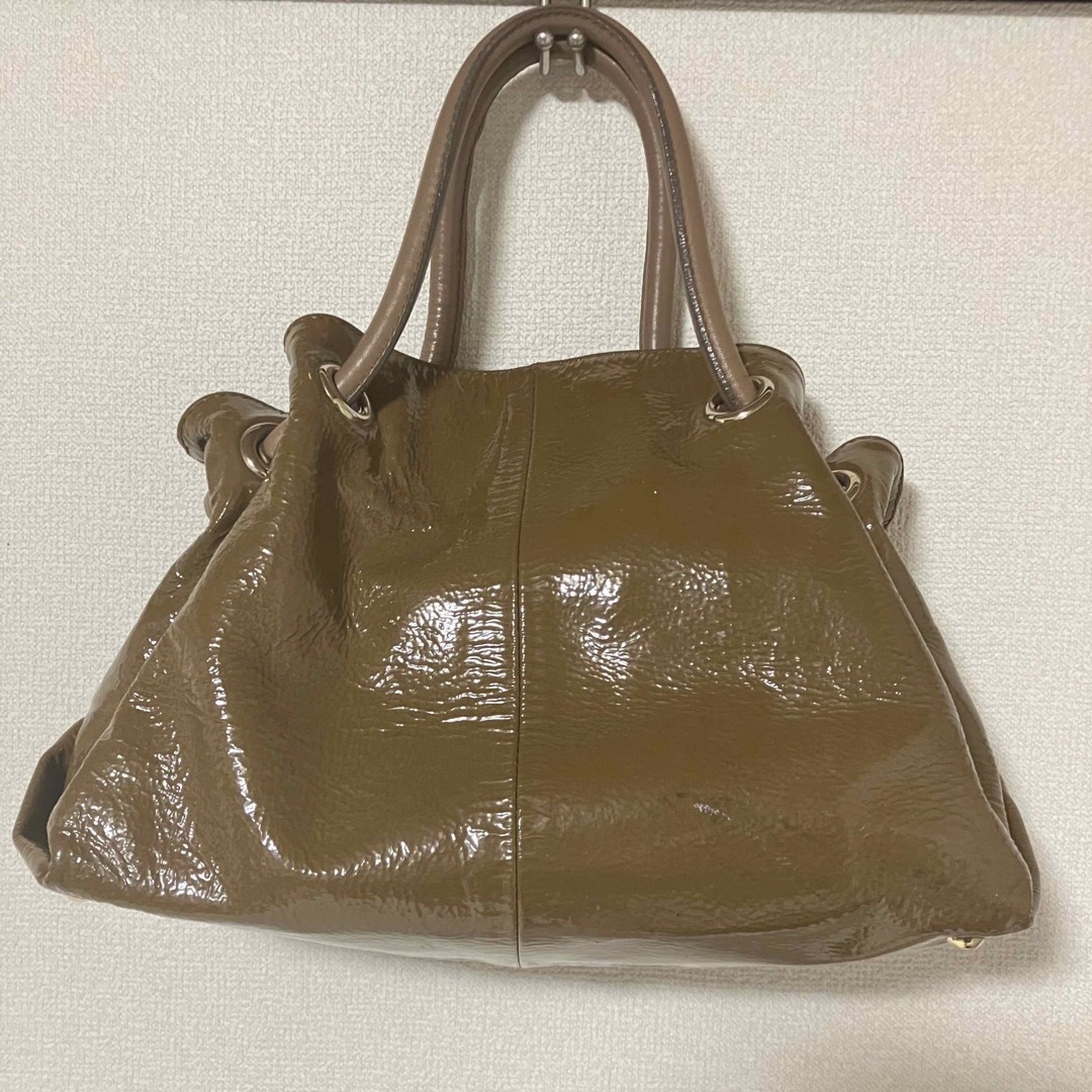 Furla(フルラ)の【FURLA】 フルラ / エナメル / ハンドバッグ レディースのバッグ(ハンドバッグ)の商品写真