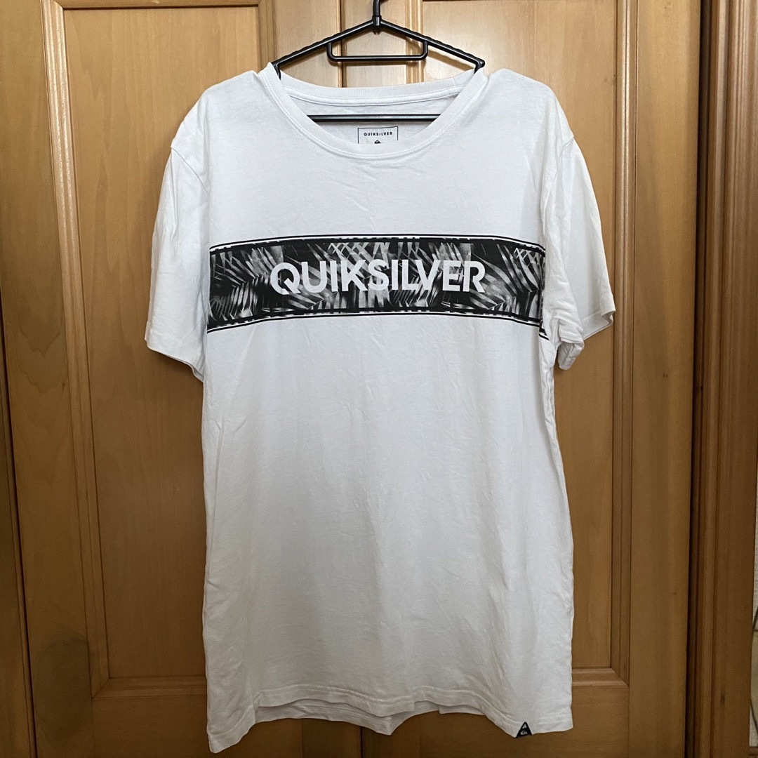 QUIKSILVER(クイックシルバー)のQuiksilver クイックシルバー Tシャツ 白 L メンズのトップス(Tシャツ/カットソー(半袖/袖なし))の商品写真