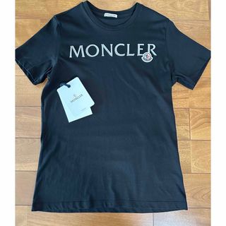 2022新生活 【新品】モンクレールレディースTシャツM〜L完売品