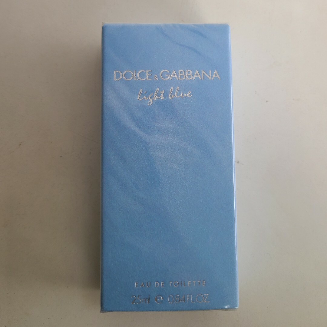 DOLCE&GABBANA(ドルチェアンドガッバーナ)の新品未開封DOLCE&GABBANAドルチェ&ガッバーナライトブルー25m コスメ/美容の香水(香水(男性用))の商品写真