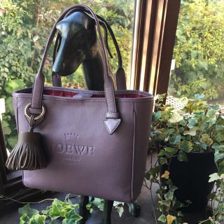 ロエベ(LOEWE)のレザータッセルおまけ付きロエベの可愛いミニトートバッグ(トートバッグ)