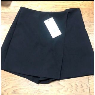 ザラ(ZARA)のザラ　ショートパンツ　タグ付き新品(ショートパンツ)