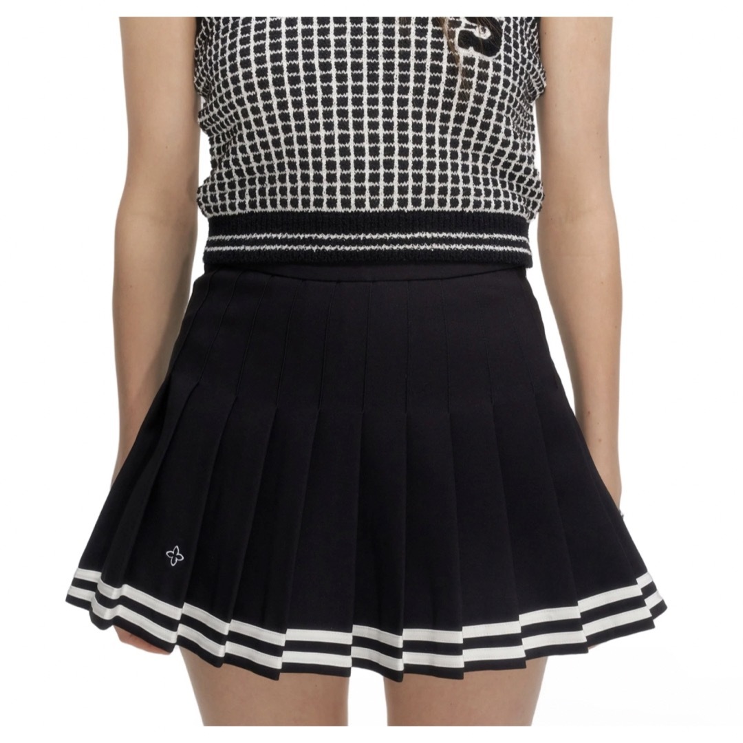 スカートSMFK COMPASS ACADEMY BLACK PLEATED SKIRT