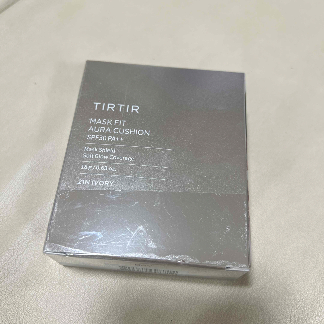 TIRTIR シルバー　21N IVORY コスメ/美容のベースメイク/化粧品(ファンデーション)の商品写真