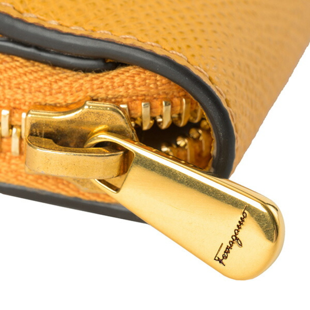 Ferragamo(フェラガモ)の新品 フェラガモ FERRAGAMO ショルダーバッグ PHONE CASE ラングール レディースのバッグ(ショルダーバッグ)の商品写真