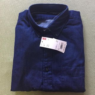 ユニクロ(UNIQLO)のタグ付き新品 UNIQLO デニムシャツ L(シャツ)