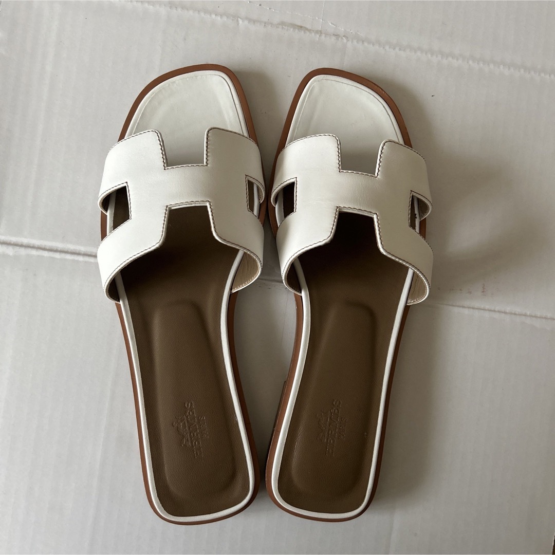Hermes - エルメス オラン 37.5 HERMES サンダル ホワイトの通販 by